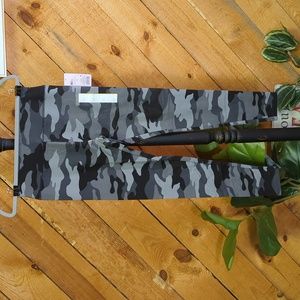 Wild Fable ladies small camo leggings NWT